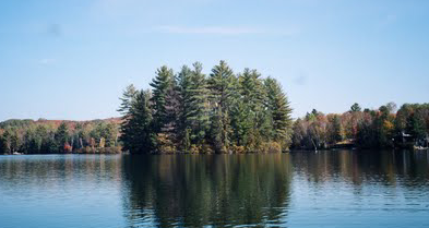 Clear Lake cottage near Parry Sound